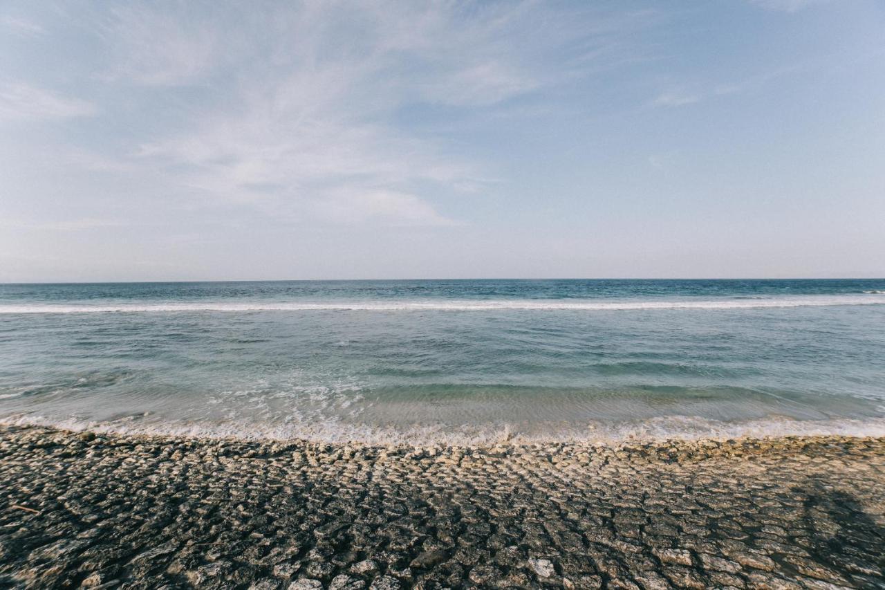 Cave Beach Bungalow Semaya Ngoại thất bức ảnh
