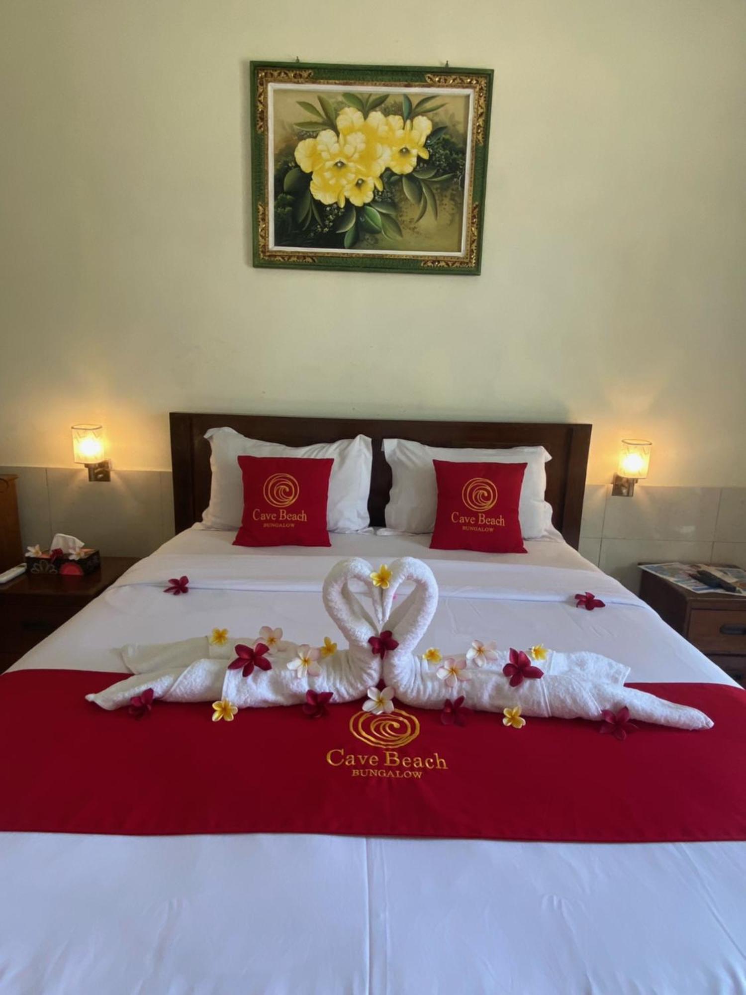 Cave Beach Bungalow Semaya Ngoại thất bức ảnh
