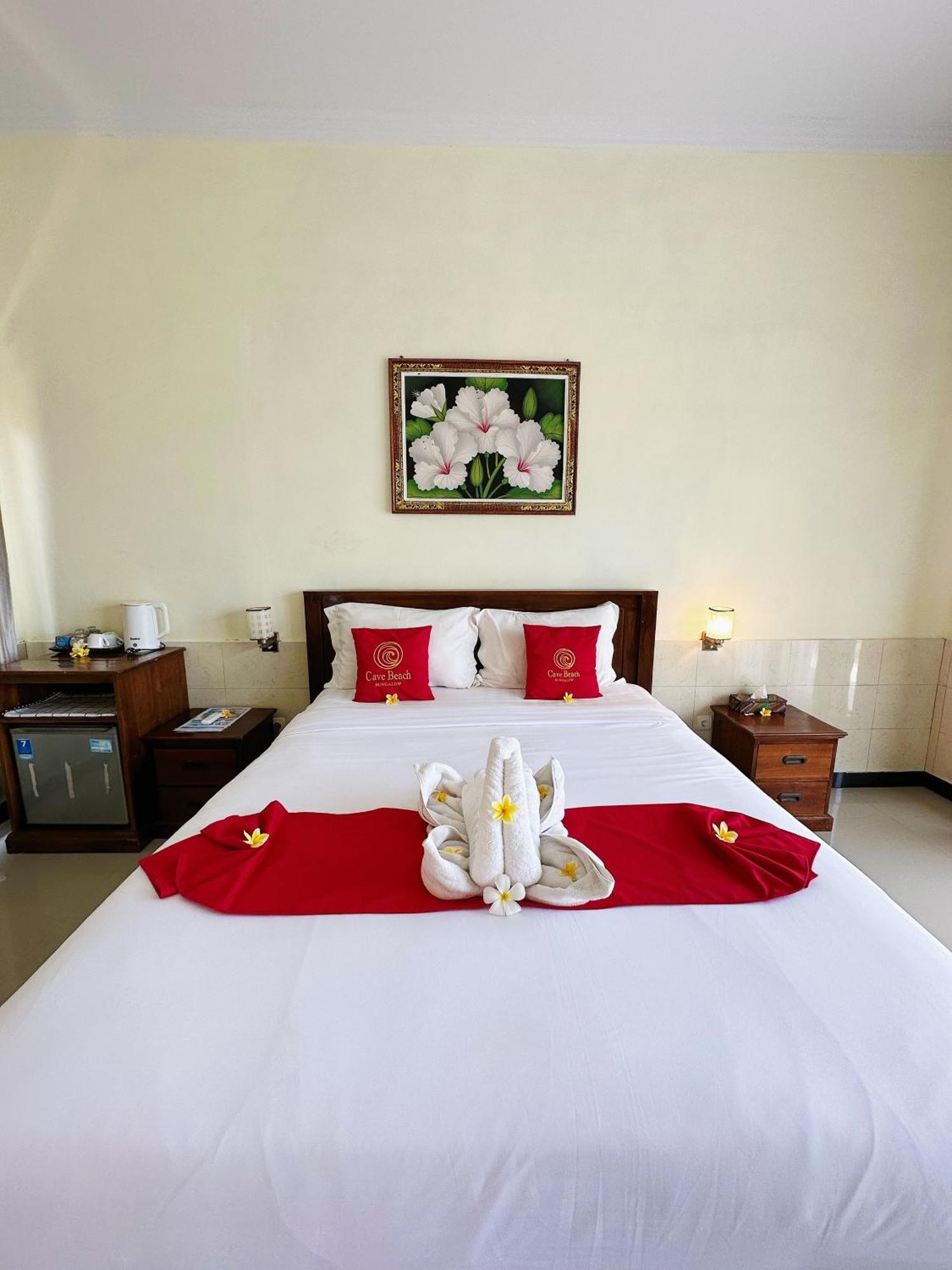 Cave Beach Bungalow Semaya Ngoại thất bức ảnh